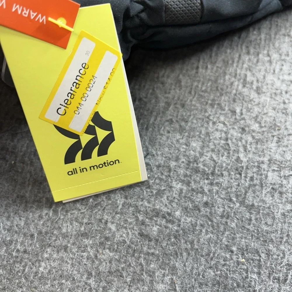 All In Motion Snow Sport Gloves Men's S/M Black Wrist Straps Waterproof